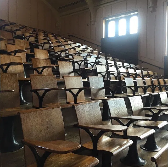 Einstein Classroom Wooden Chairs Desks