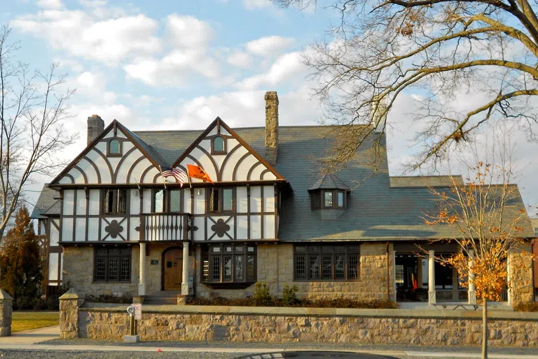 Tudor exterior of Tiger Inn