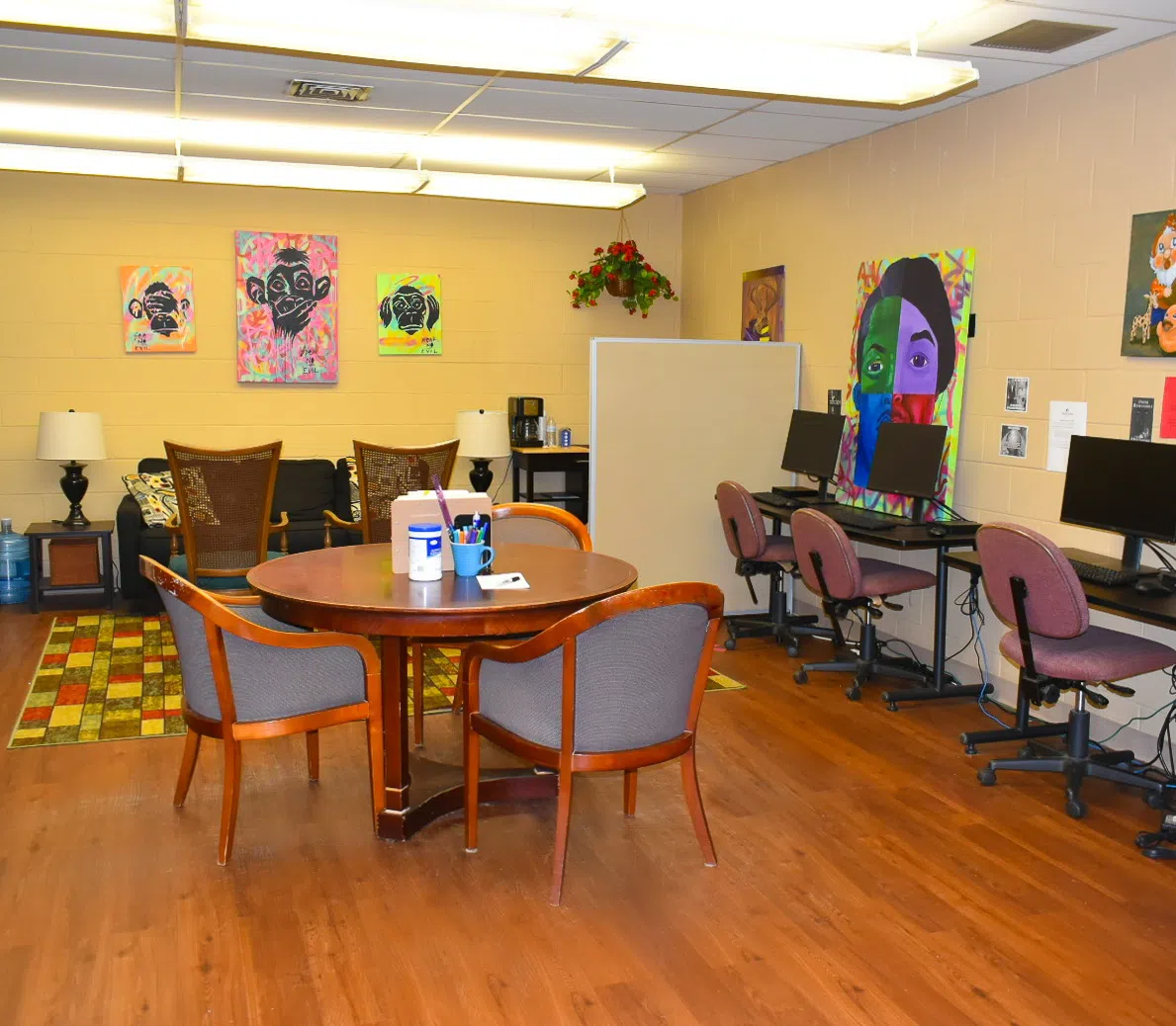 Image of the meeting space for the writing center located inside Pitts Library.