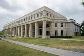 Mullins Library from the outside