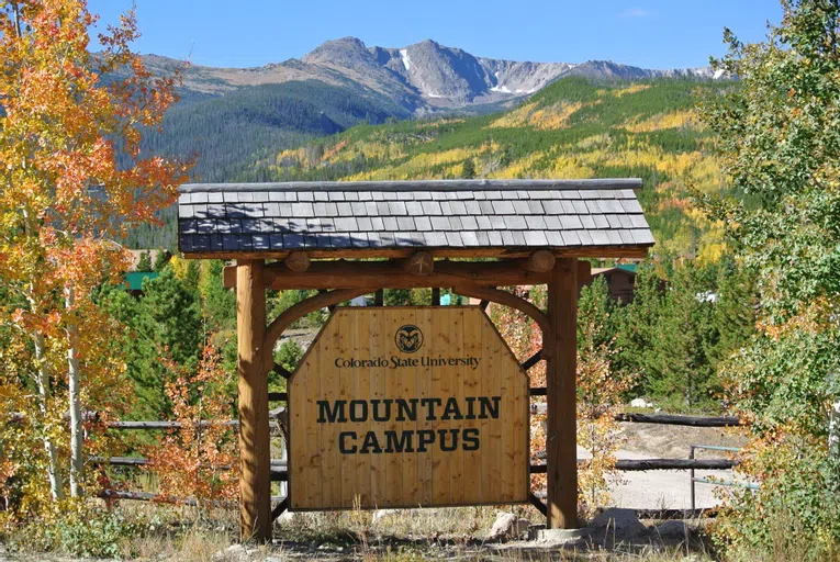 The welcome sign at the CSU Mountain Campus.