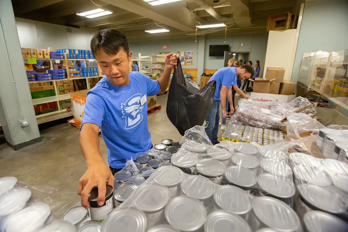 Food Pantry Volunteers 1