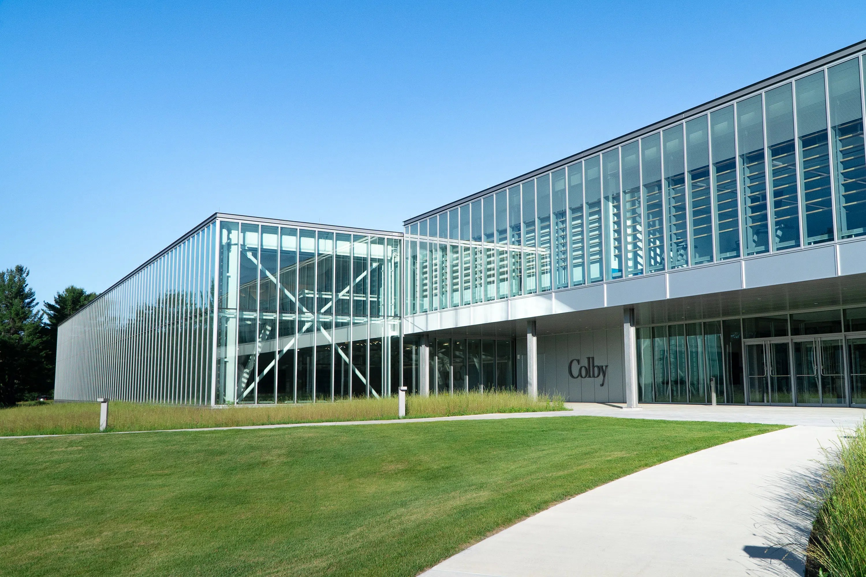 Harold Alfond Athletics and Recreation Center Facade