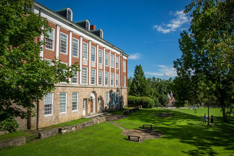 Side view of Albert Hall