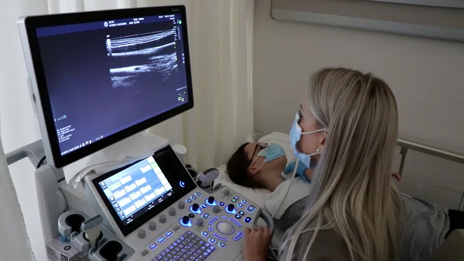 Sonography students put knowledge to the test in lab time.