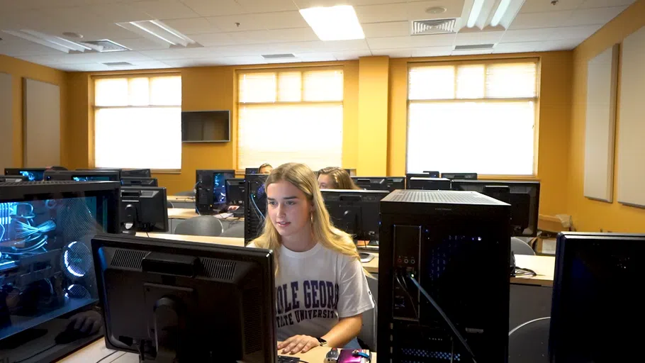 A computer lab is located in the Professional Sciences Building.