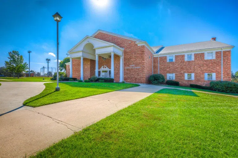 Mabee Learning Commons Exterior