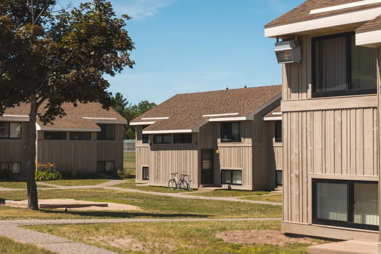 Lincoln Street Townhouses Exterior