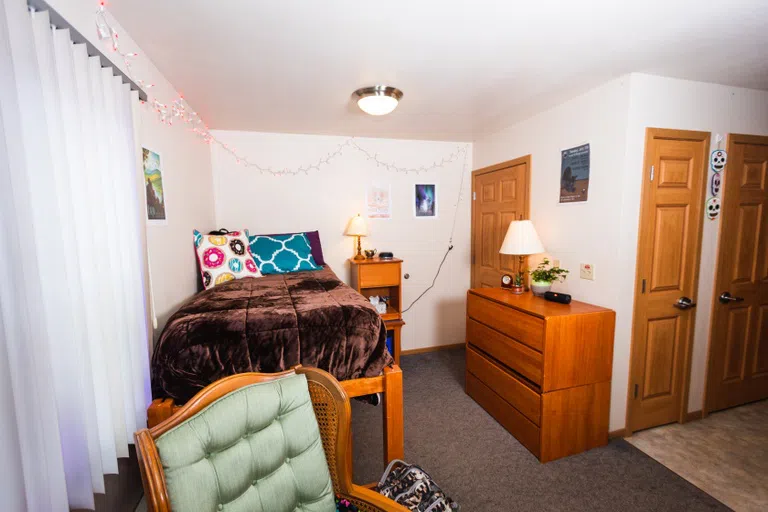 Bedroom in Woodland Park Apartments