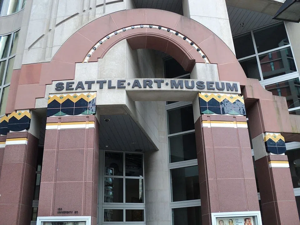 View of the sign at the Seattle Art Museum