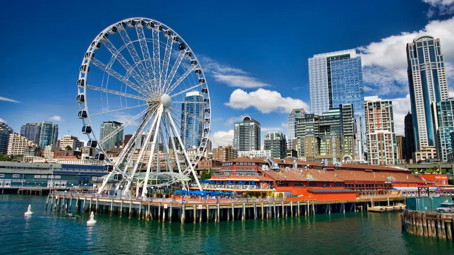 The Great Wheel at daytime on the pier. 