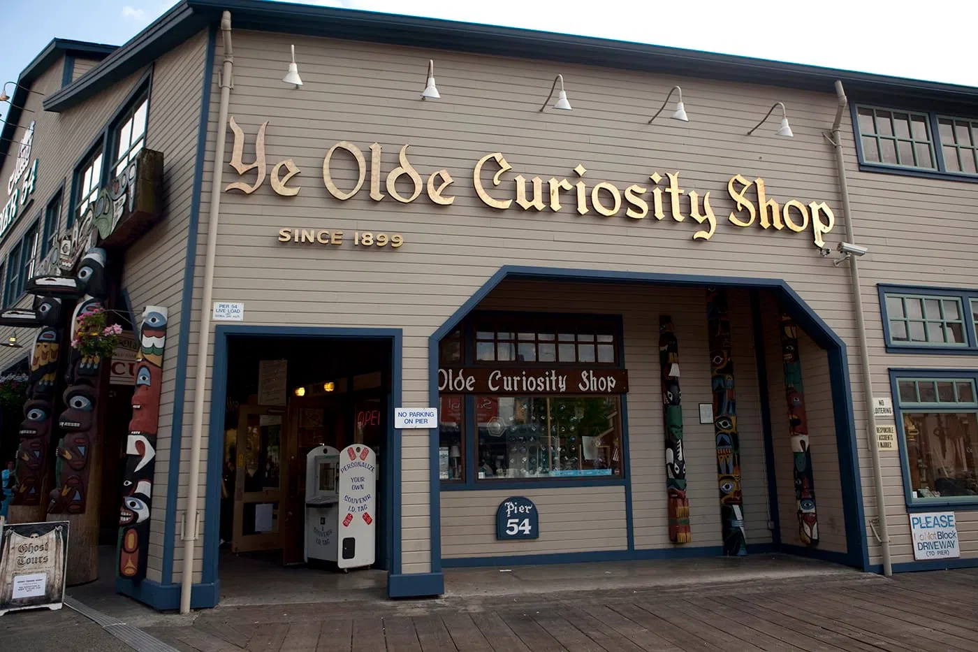 Exterior of Ye Olde Curiosity Shop