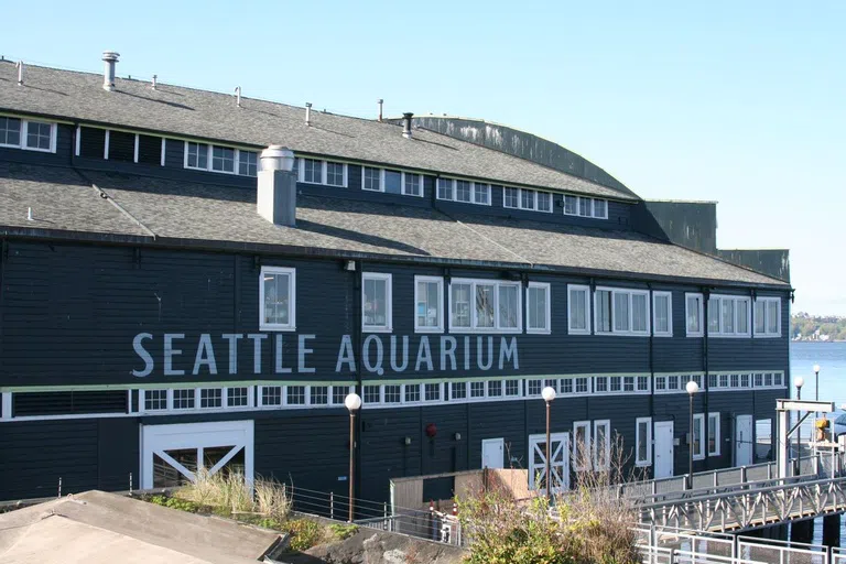 Exterior of the aquarium 