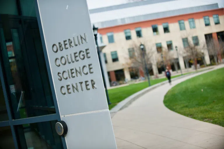 A photo of the sign that reads Oberlin College Science Center. 