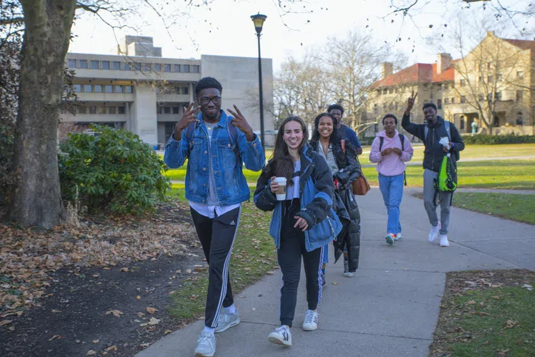 Students walk through Wilder Bowl.