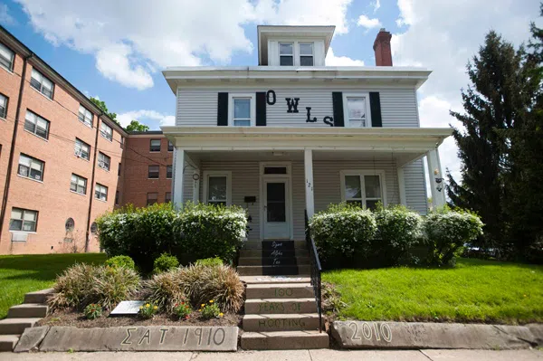 Front view of the Sigma Alpha Tau (Owls) sorority house.