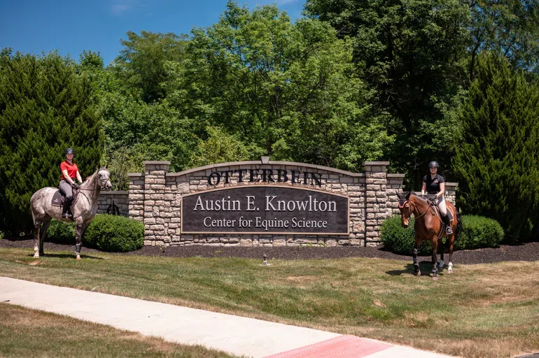 Sign reading "Austin E. Knowlton Center for Equine Science"