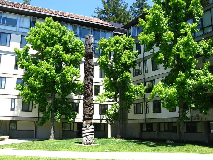 An art sculpture called a Cosmic Maypole standing outside at Porter College