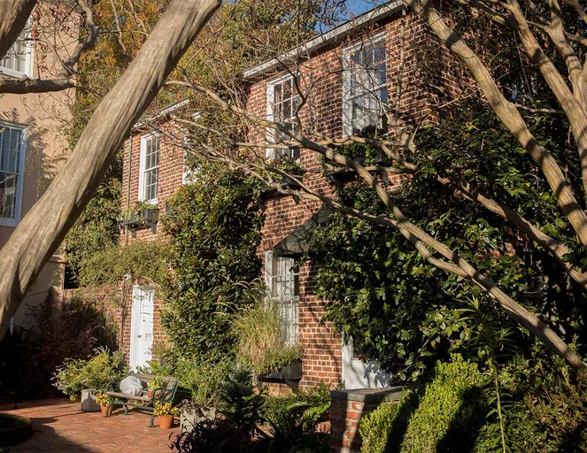 Kitchen House and Slave Quarters