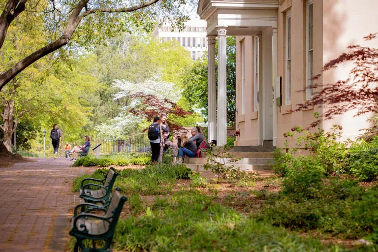 Students in front of Rutledge College